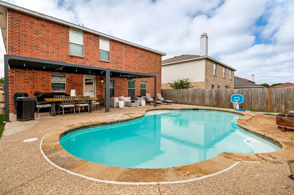 6015 Pietro Drive Grand Prairie, TX 75052