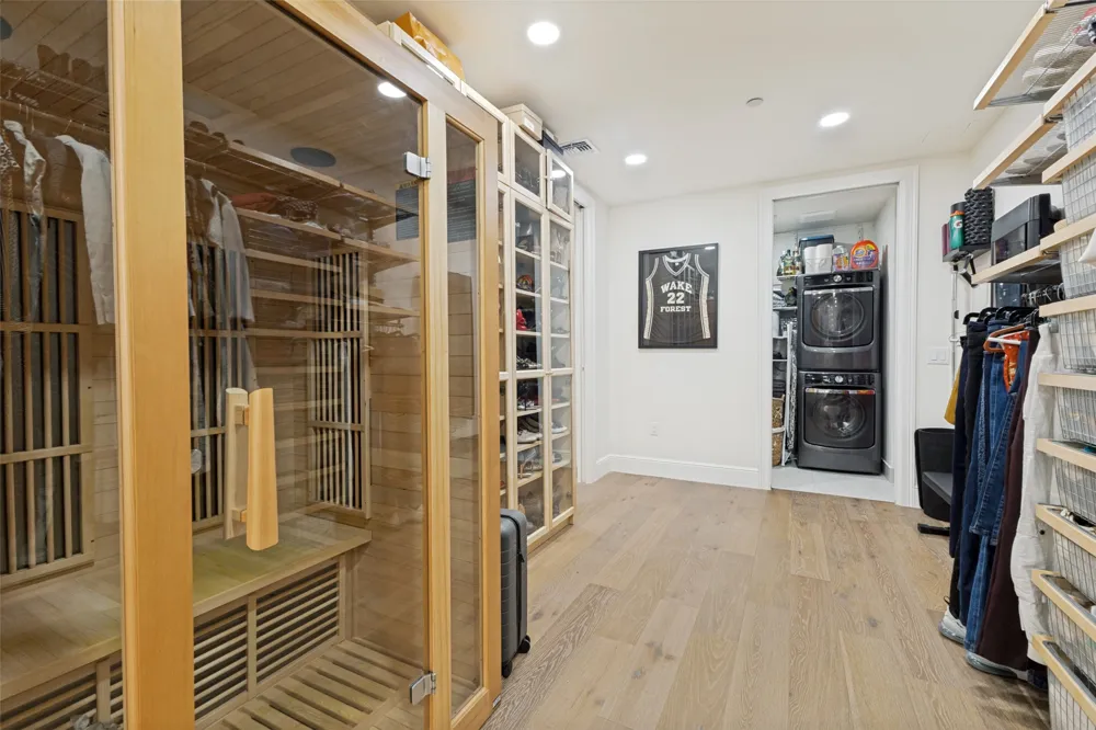 1505 Elm Street #1403 Dallas, TX 75201
