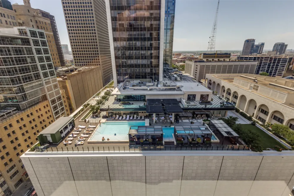 1505 Elm Street #1403 Dallas, TX 75201