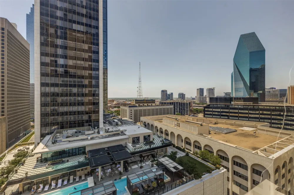 1505 Elm Street #1403 Dallas, TX 75201