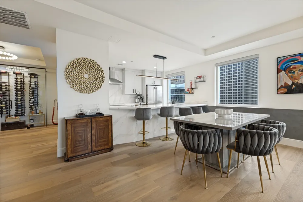 1505 Elm Street #1403 Dallas, TX 75201