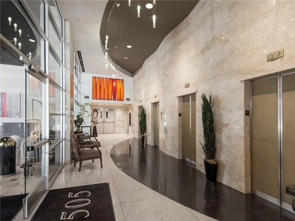 1505 Elm Street #1403 Dallas, TX 75201