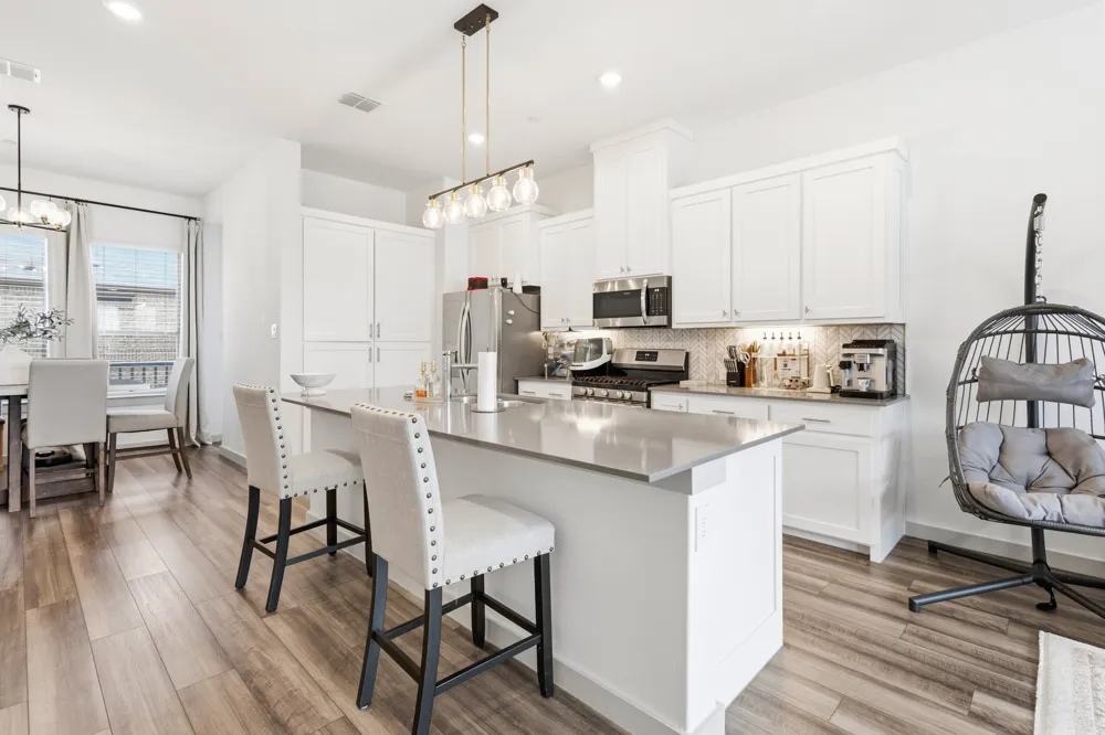 2736 Levee Lane Lewisville, TX 75067