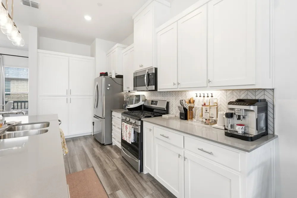 2736 Levee Lane Lewisville, TX 75067