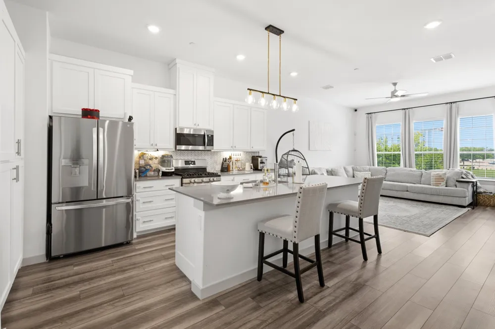 2736 Levee Lane Lewisville, TX 75067