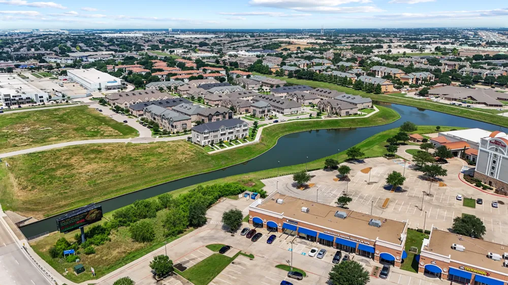 2736 Levee Lane Lewisville, TX 75067