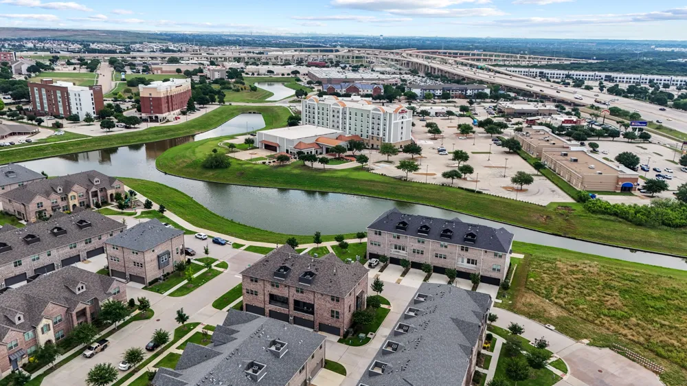 2736 Levee Lane Lewisville, TX 75067