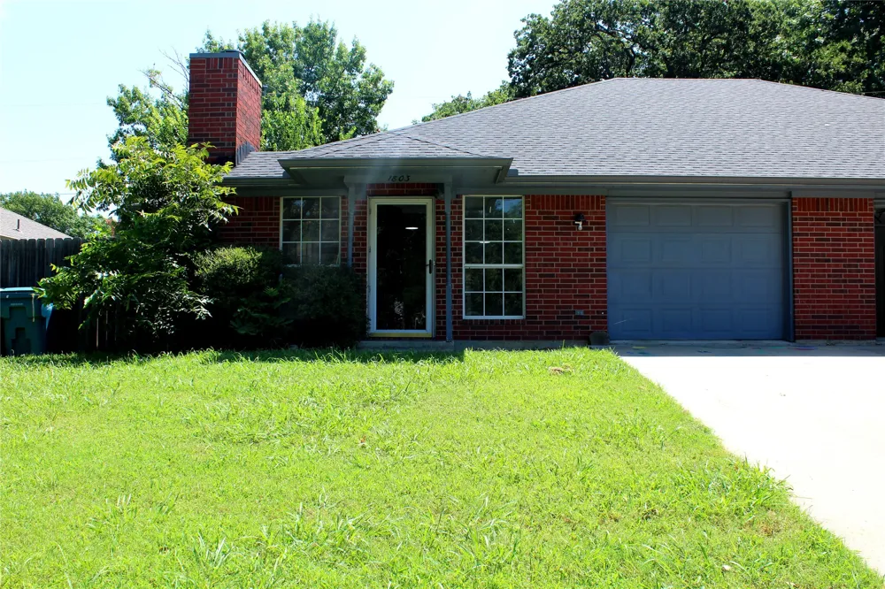 1803 Park Place Sherman, TX 75092