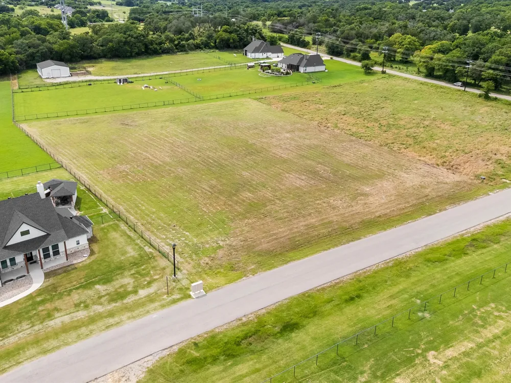 2004 Glenhollow Drive Weatherford, TX 76088