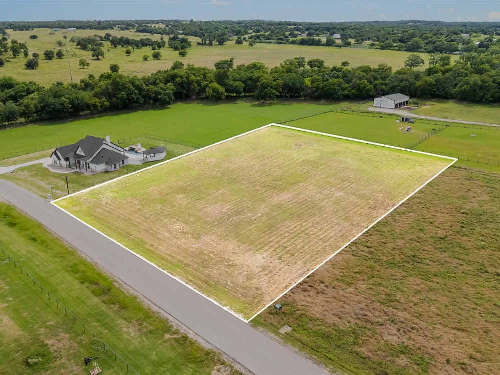 2004 Glenhollow Drive Weatherford, TX 76088