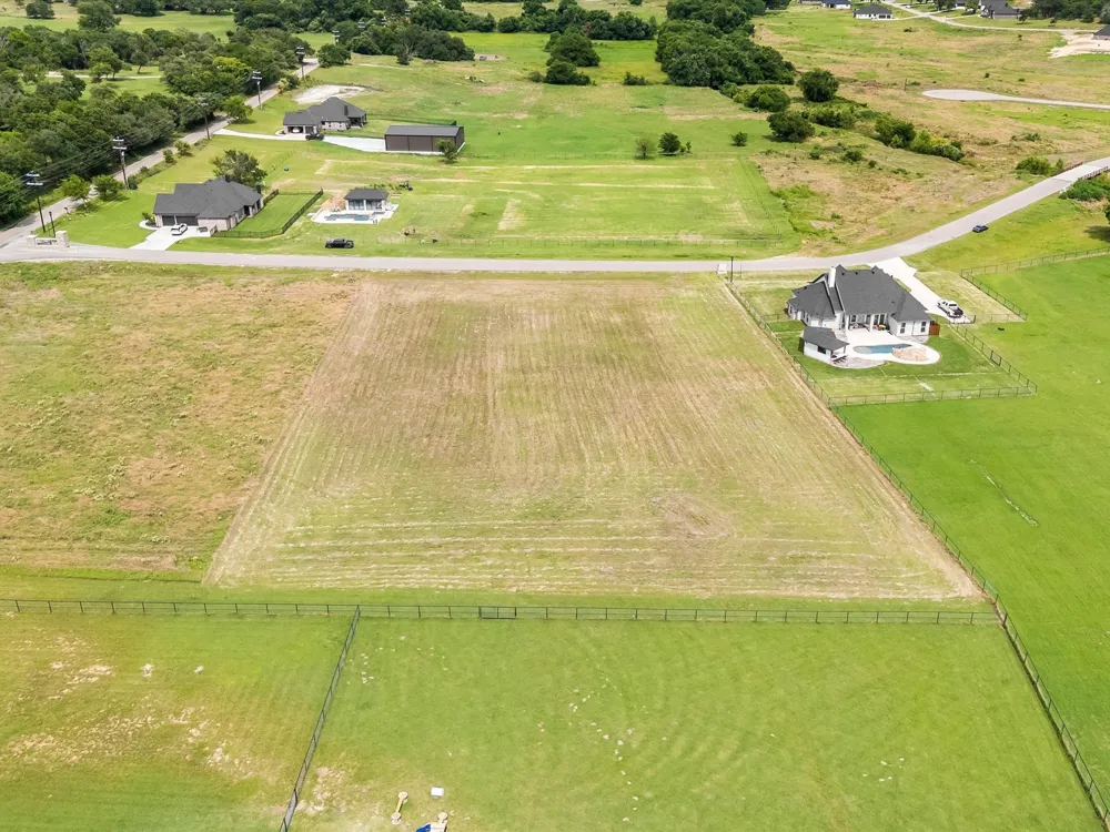 2004 Glenhollow Drive Weatherford, TX 76088