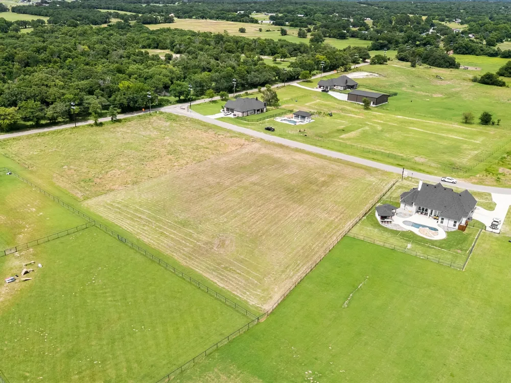 2004 Glenhollow Drive Weatherford, TX 76088