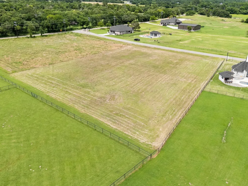 2004 Glenhollow Drive Weatherford, TX 76088