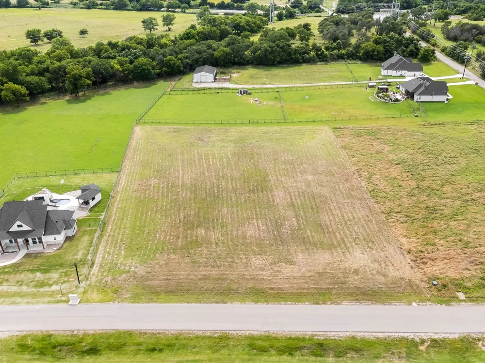 2004 Glenhollow Drive Weatherford, TX 76088