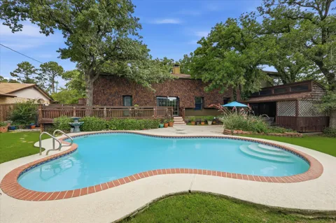 846 Highland Village Road