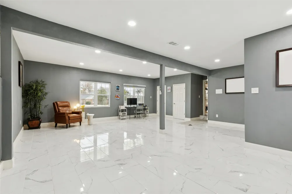 102 Woodland Drive Highland Village, TX 75077