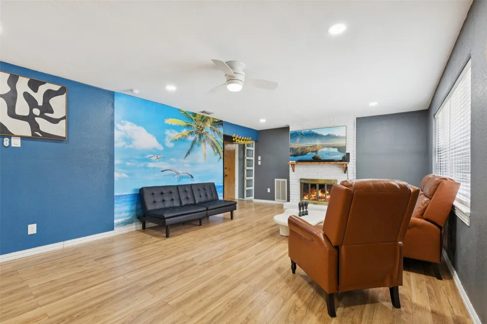 102 Woodland Drive Highland Village, TX 75077