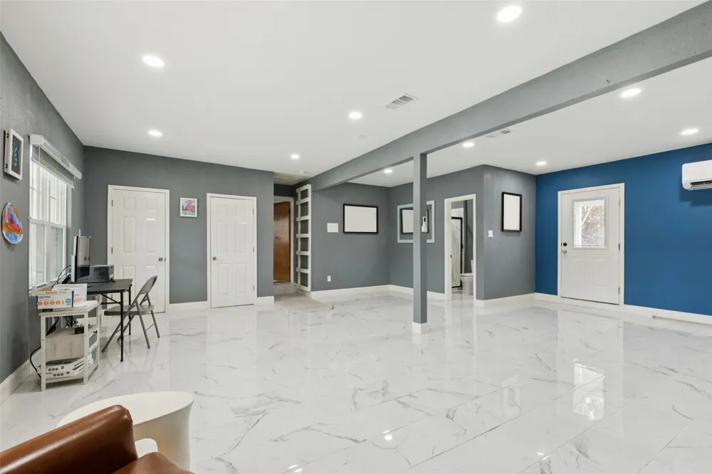 102 Woodland Drive Highland Village, TX 75077