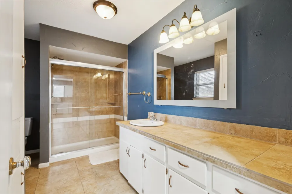 102 Woodland Drive Highland Village, TX 75077