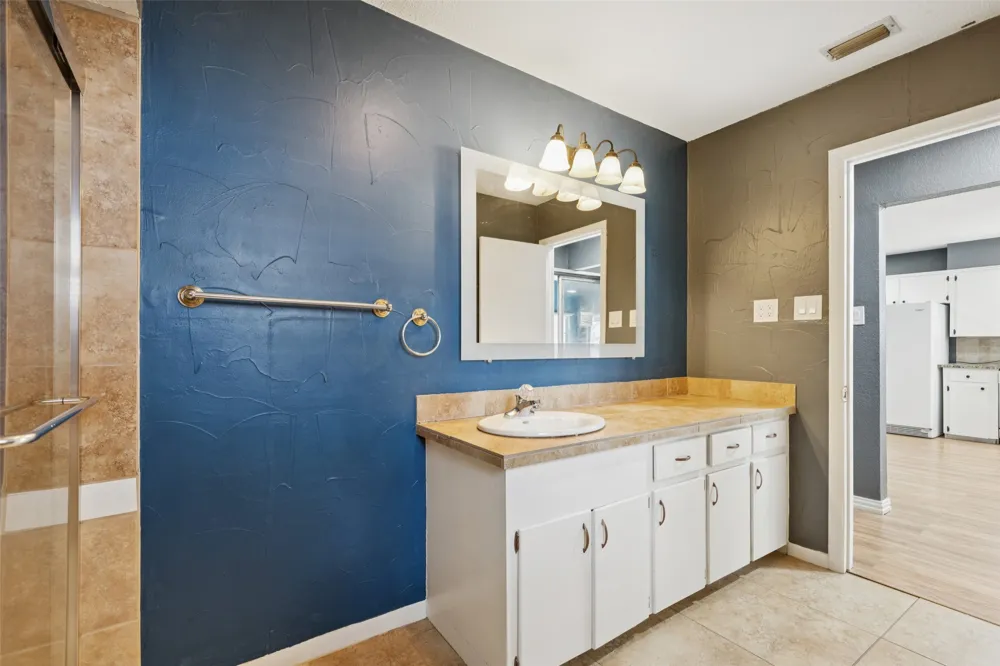 102 Woodland Drive Highland Village, TX 75077