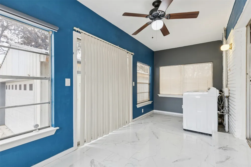 102 Woodland Drive Highland Village, TX 75077