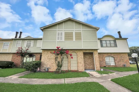 6470 Creekbend Drive