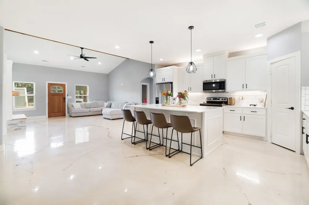 725 Daniel Street Blossom, TX 75416
