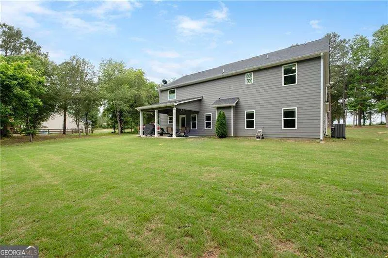 719 Fairview RD Brooks, GA 30205