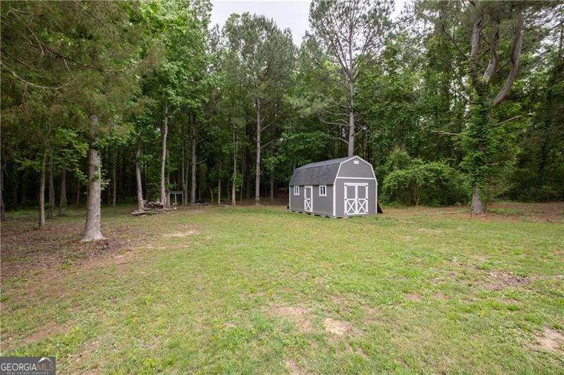 719 Fairview RD Brooks, GA 30205