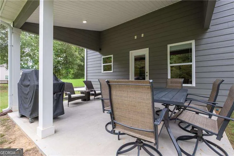 719 Fairview RD Brooks, GA 30205