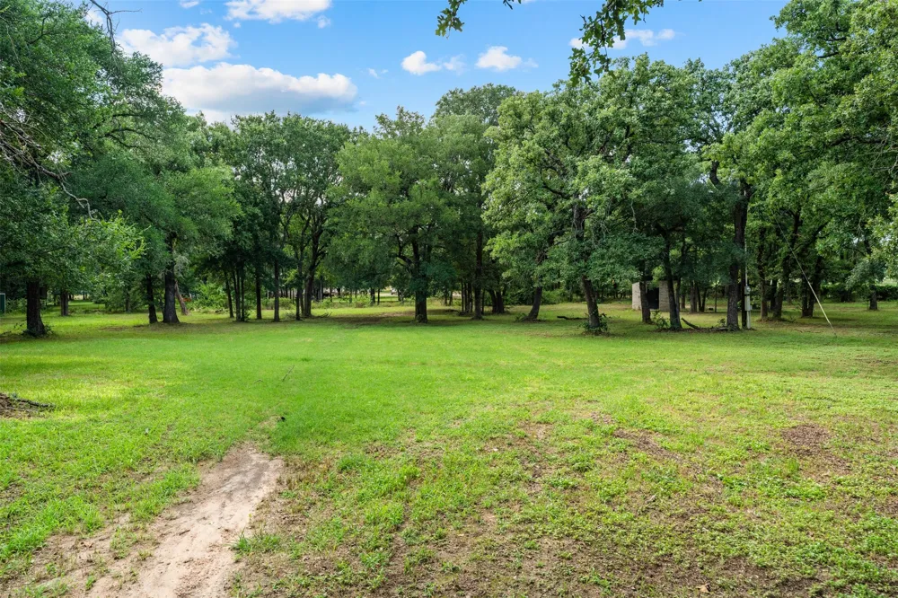 443 County Road 316 Jonesboro, TX 76538