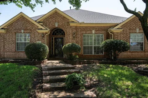 5833 Legend Lane