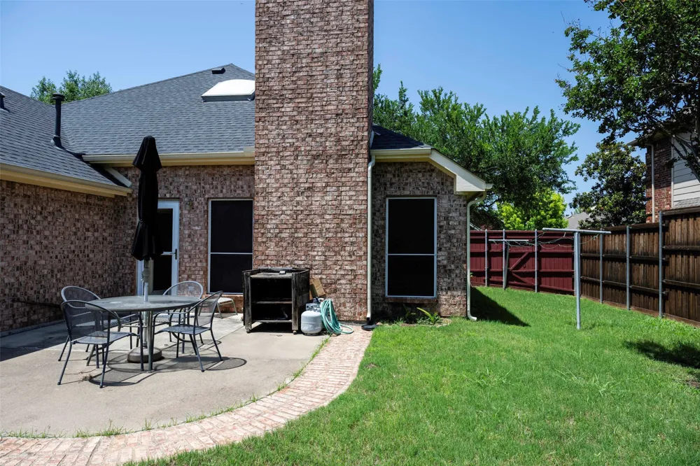 5833 Legend Lane The Colony, TX 75056