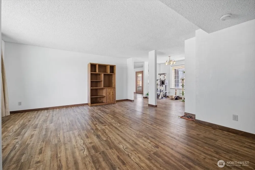 1516 S Olympia Place Kennewick, WA 99337