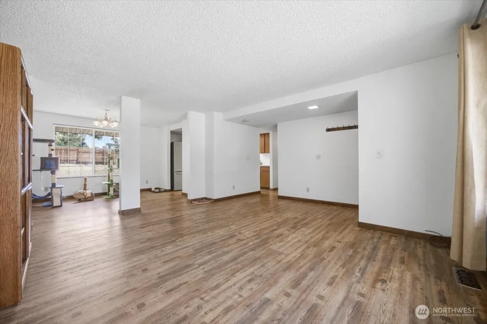 1516 S Olympia Place Kennewick, WA 99337