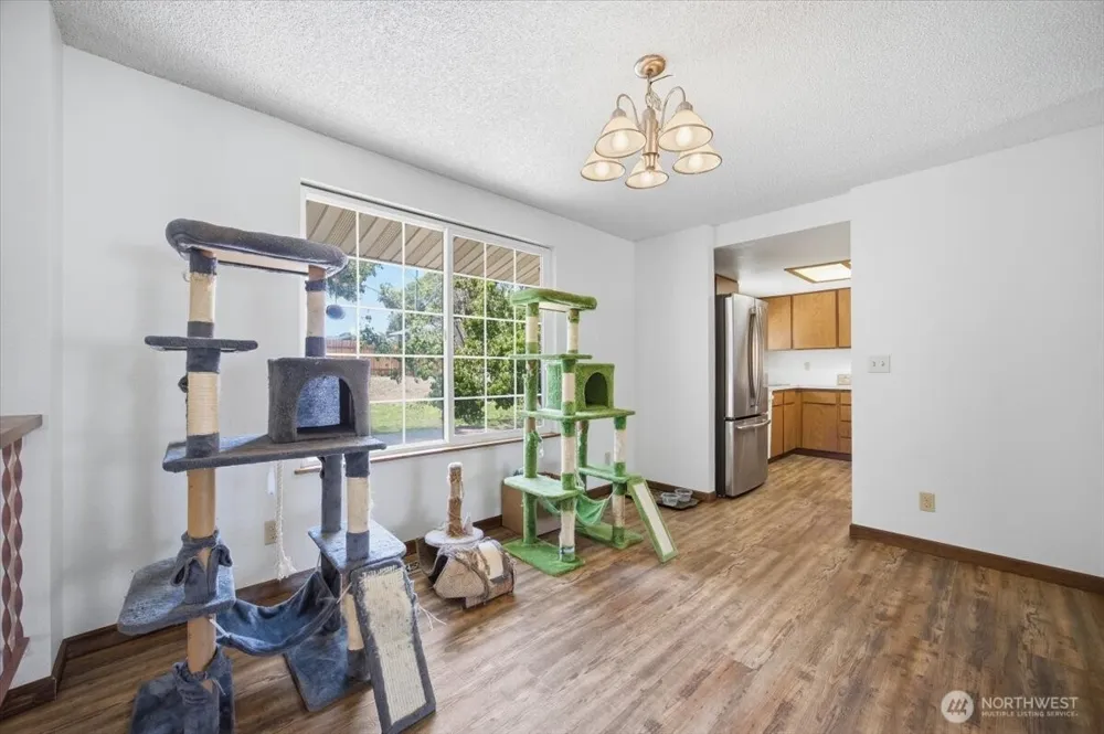 1516 S Olympia Place Kennewick, WA 99337