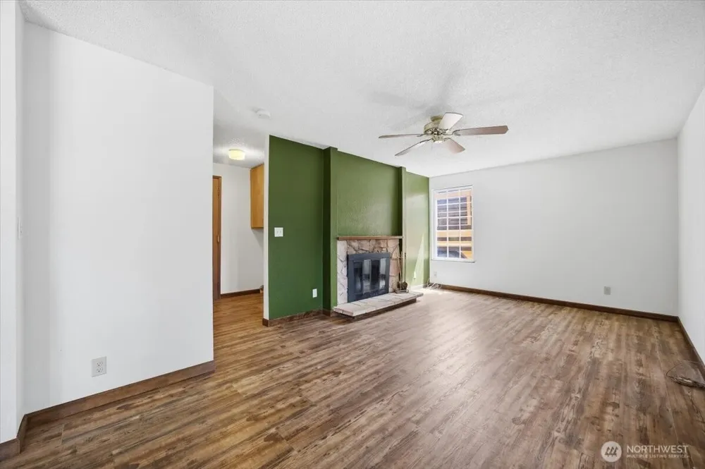 1516 S Olympia Place Kennewick, WA 99337