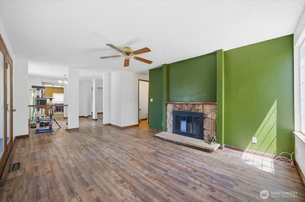 1516 S Olympia Place Kennewick, WA 99337