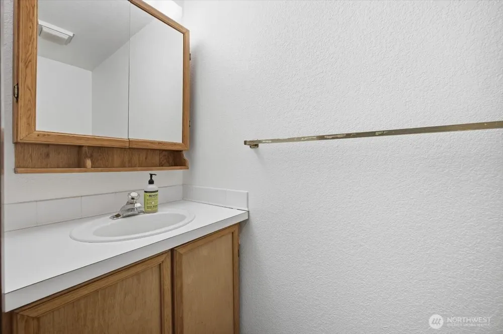 1516 S Olympia Place Kennewick, WA 99337