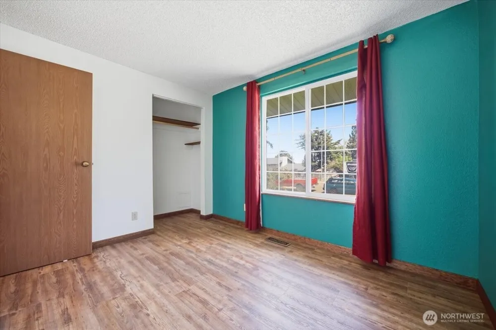 1516 S Olympia Place Kennewick, WA 99337