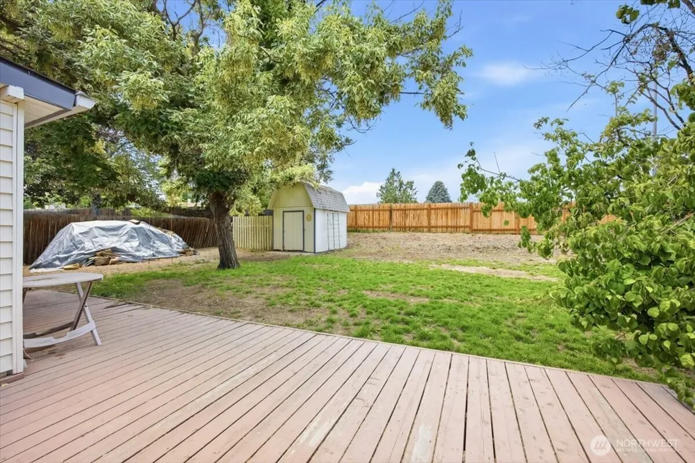 1516 S Olympia Place Kennewick, WA 99337