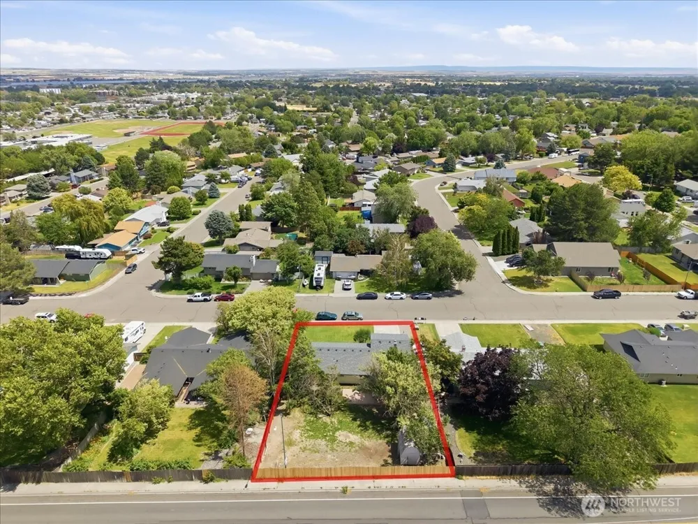 1516 S Olympia Place Kennewick, WA 99337