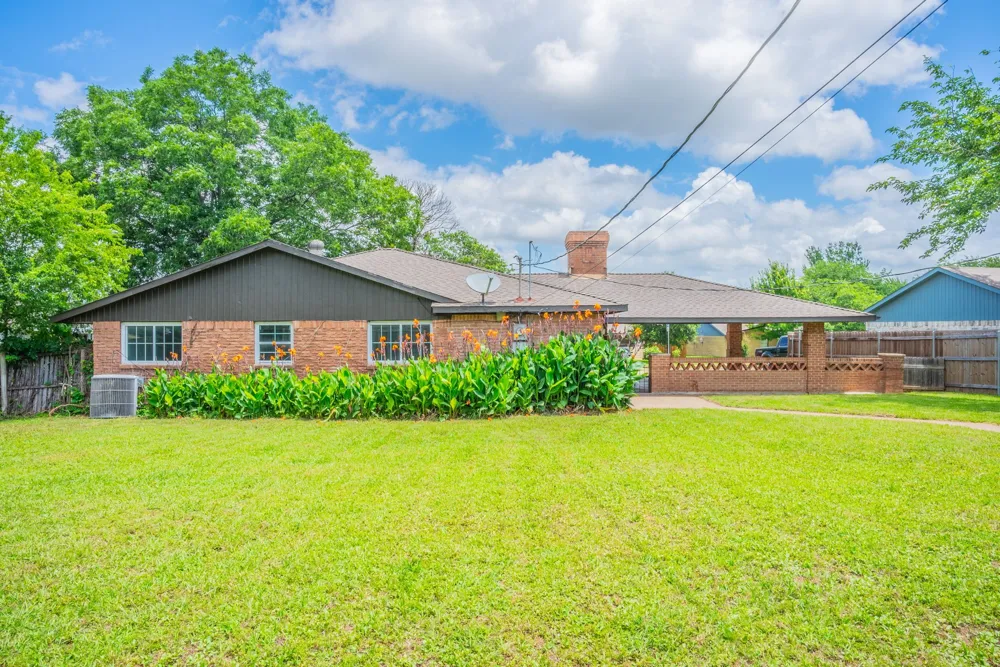 2652 Bluebird Lane Mesquite, TX 75149