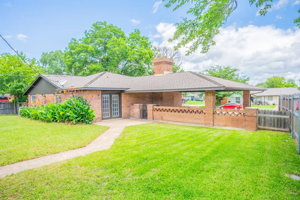 2652 Bluebird Lane Mesquite, TX 75149