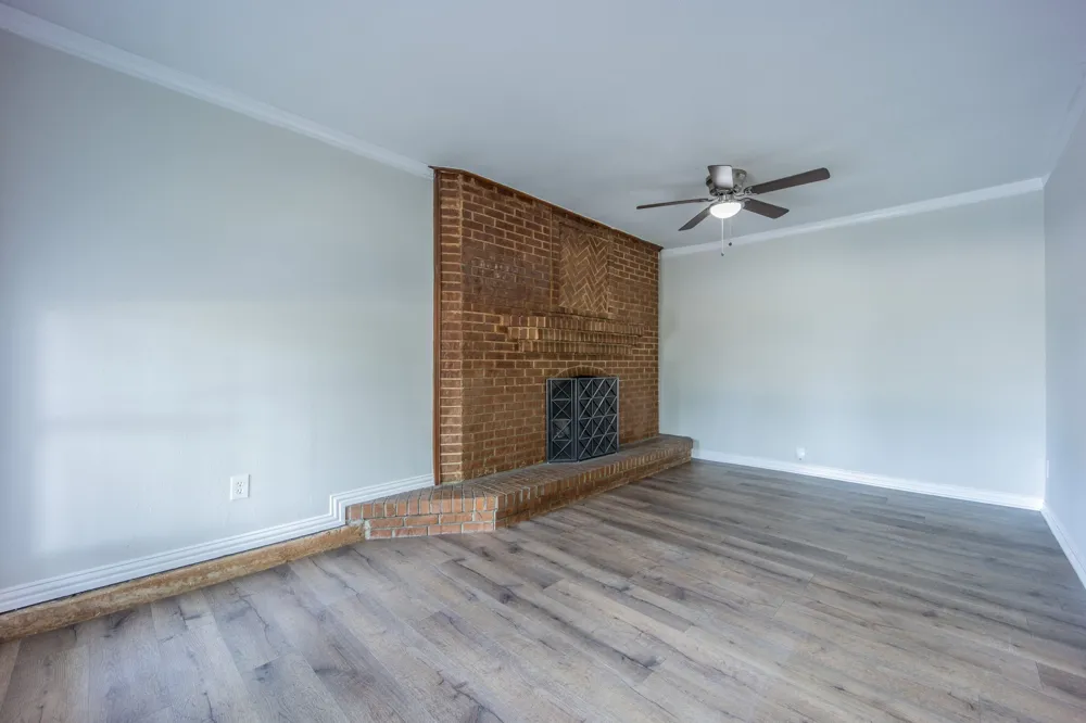 2652 Bluebird Lane Mesquite, TX 75149