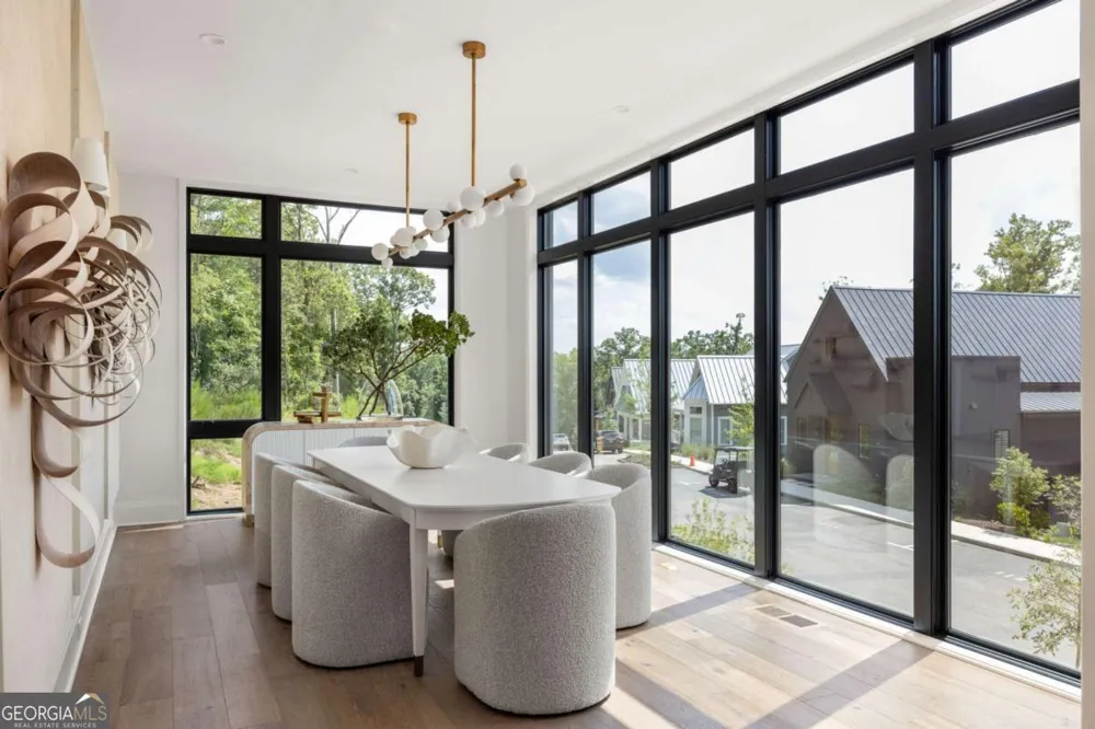 1131 Lupo LOOP Chattahoochee Hills, GA 30268