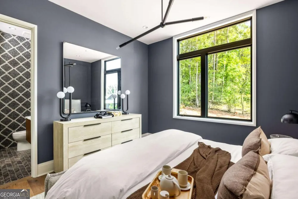 1131 Lupo LOOP Chattahoochee Hills, GA 30268