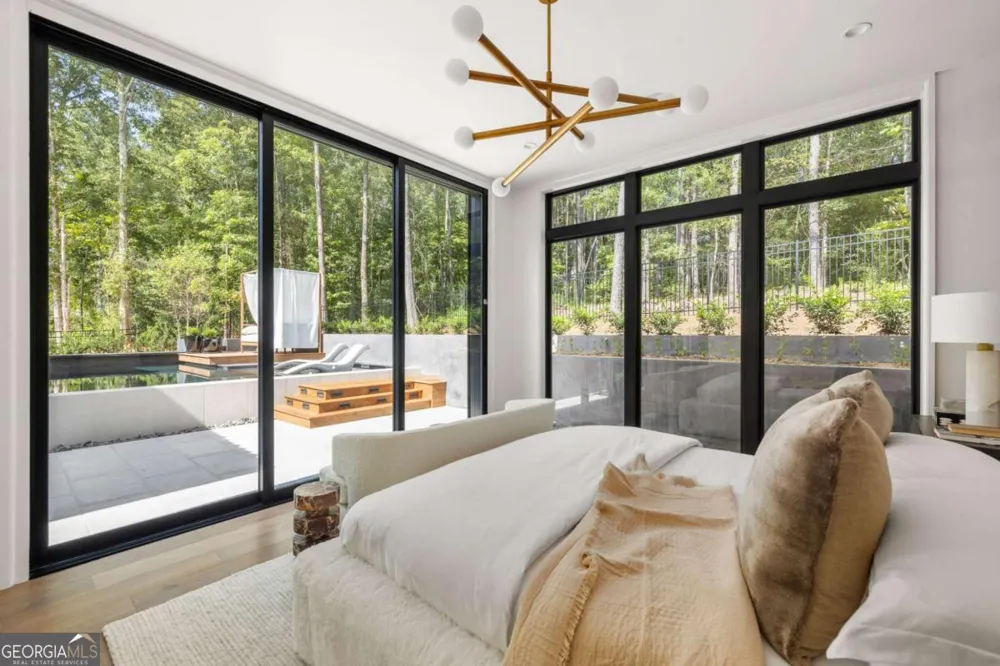 1131 Lupo LOOP Chattahoochee Hills, GA 30268