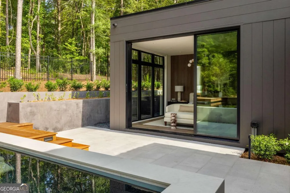 1131 Lupo LOOP Chattahoochee Hills, GA 30268