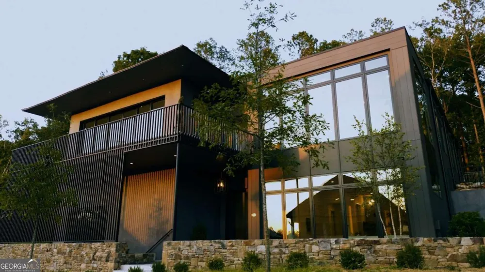 1131 Lupo LOOP Chattahoochee Hills, GA 30268
